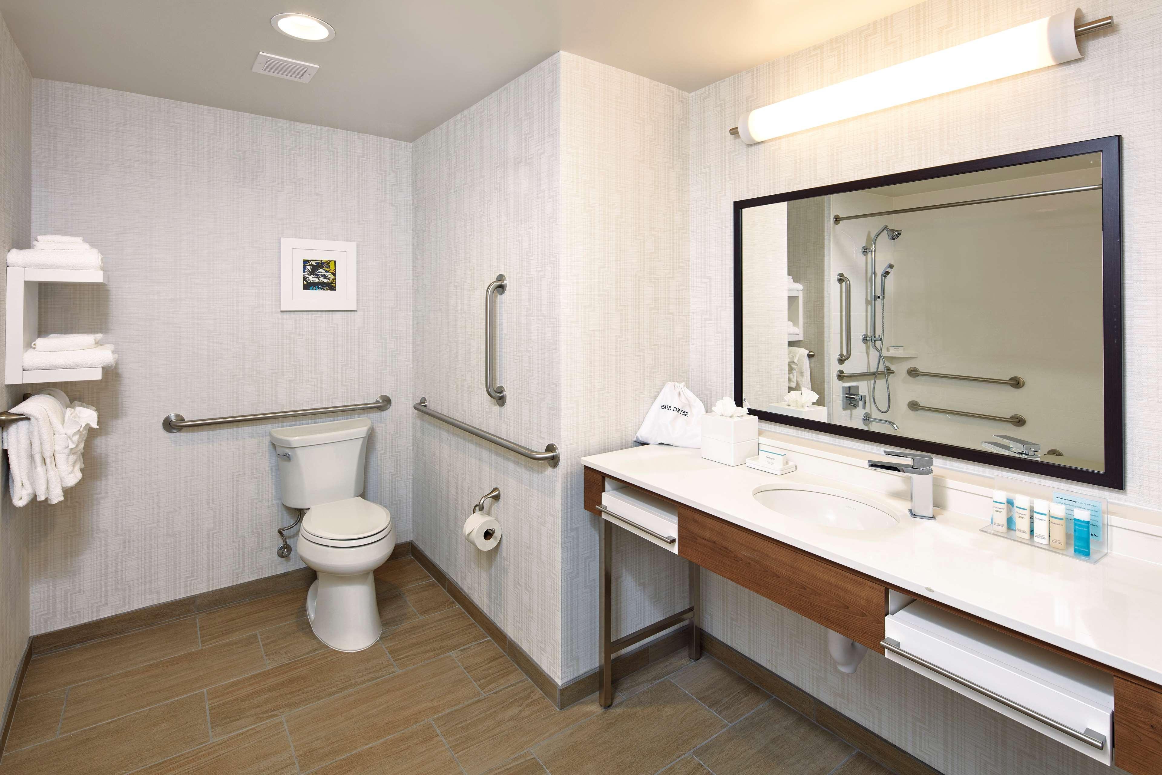 Hampton & At Csus Hotel Sacramento