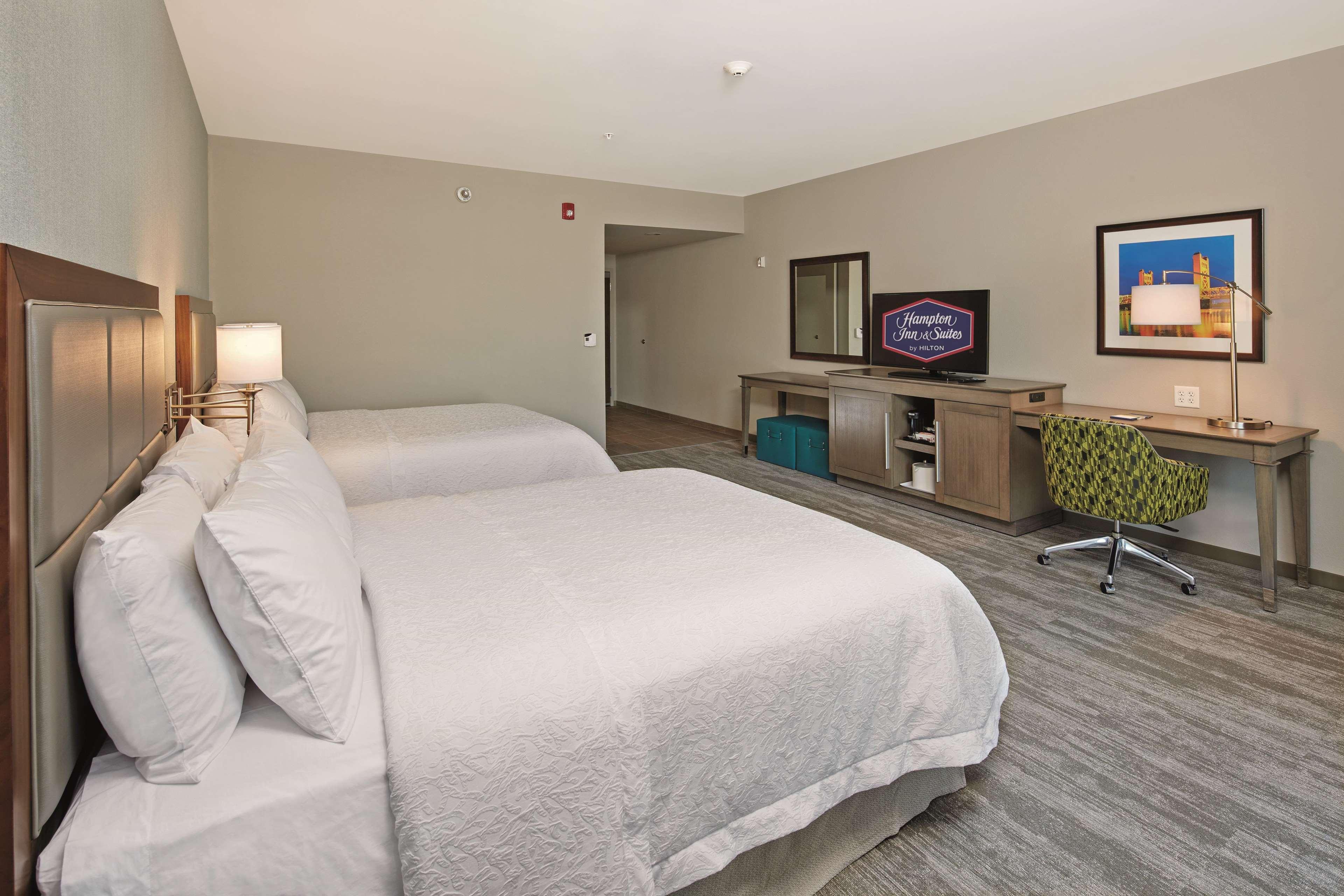 Hotel Hampton & At Csus 3*