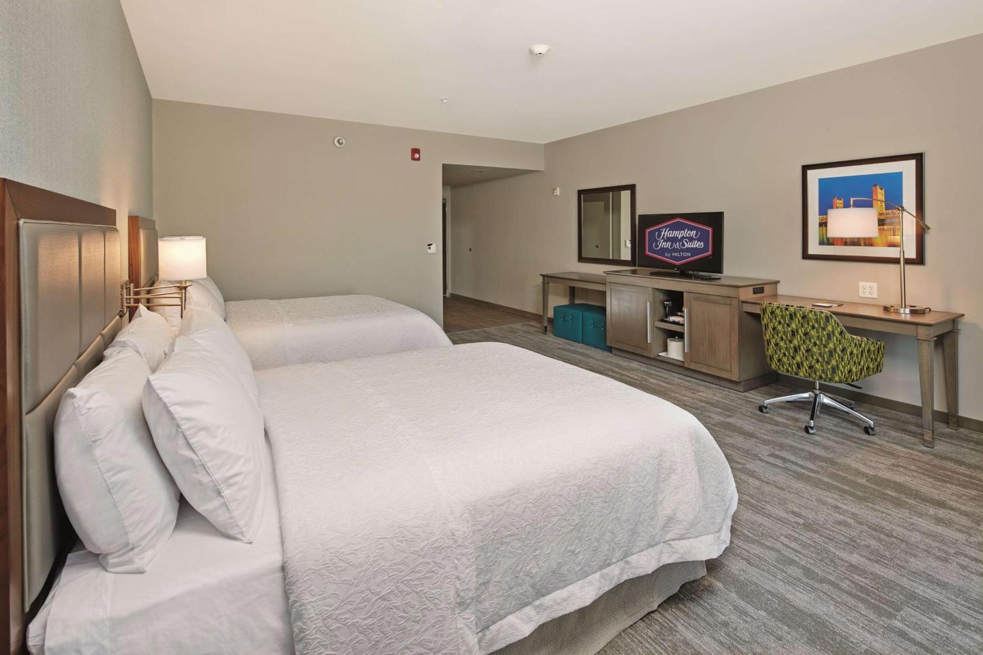 Hotel Hampton & At Csus